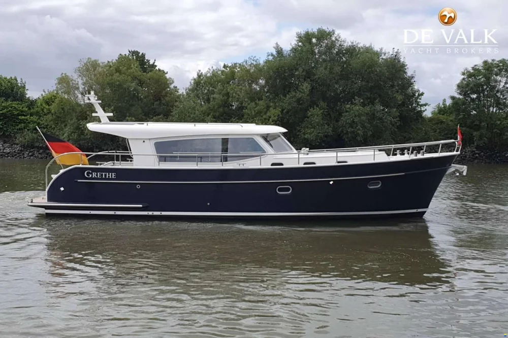 BoatPhoto.coverAlt