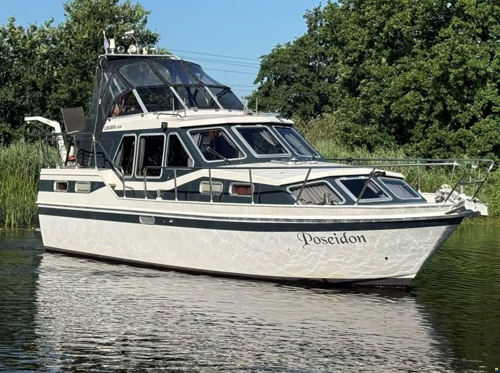 BoatPhoto.alt