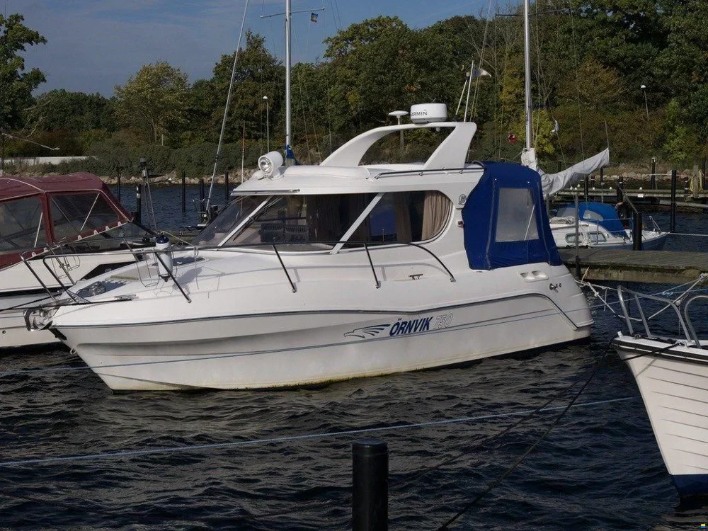 BoatPhoto.coverAlt
