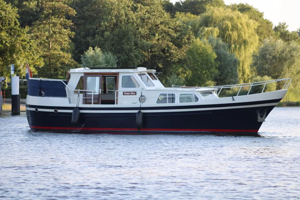BoatPhoto.coverAlt
