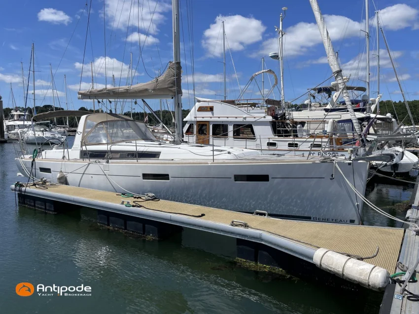 BoatPhoto.coverAlt
