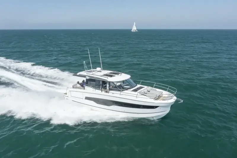 BoatPhoto.coverAlt