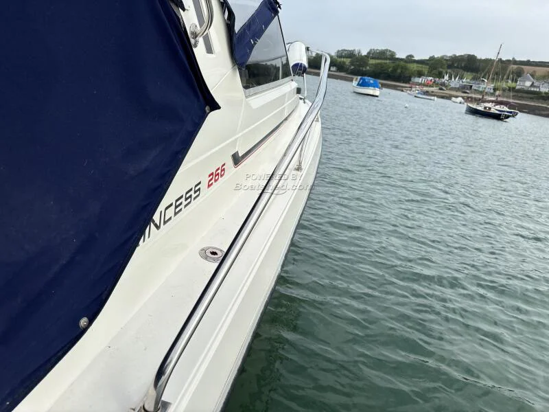 BoatPhoto.alt