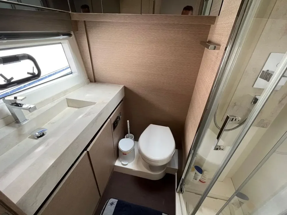 2017 PRESTIGE 630 for sale in Alicante, Spain, photo 3 of 5