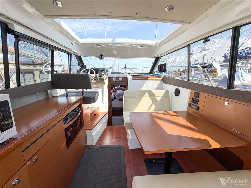 2012 Jeanneau NC 9 for sale in United Kingdom, photo 4 of 5