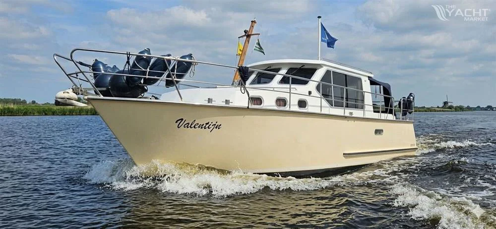BoatPhoto.coverAlt