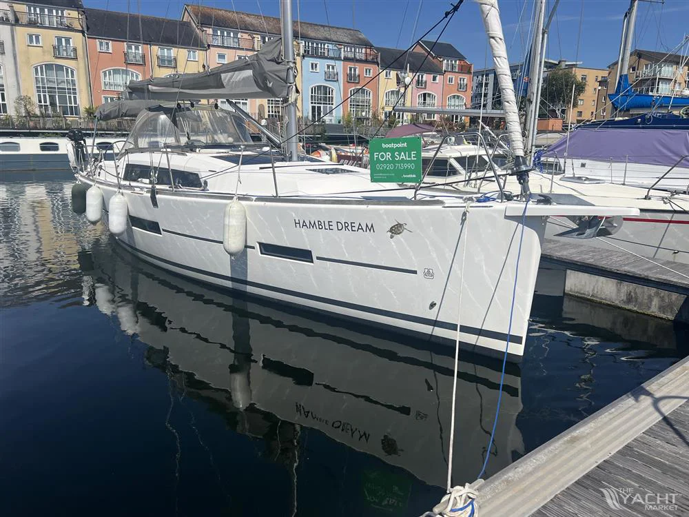 BoatPhoto.coverAlt