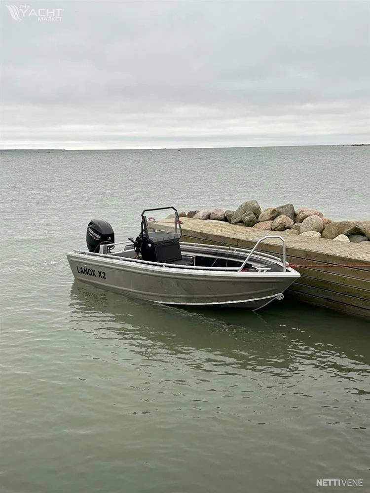 BoatPhoto.alt