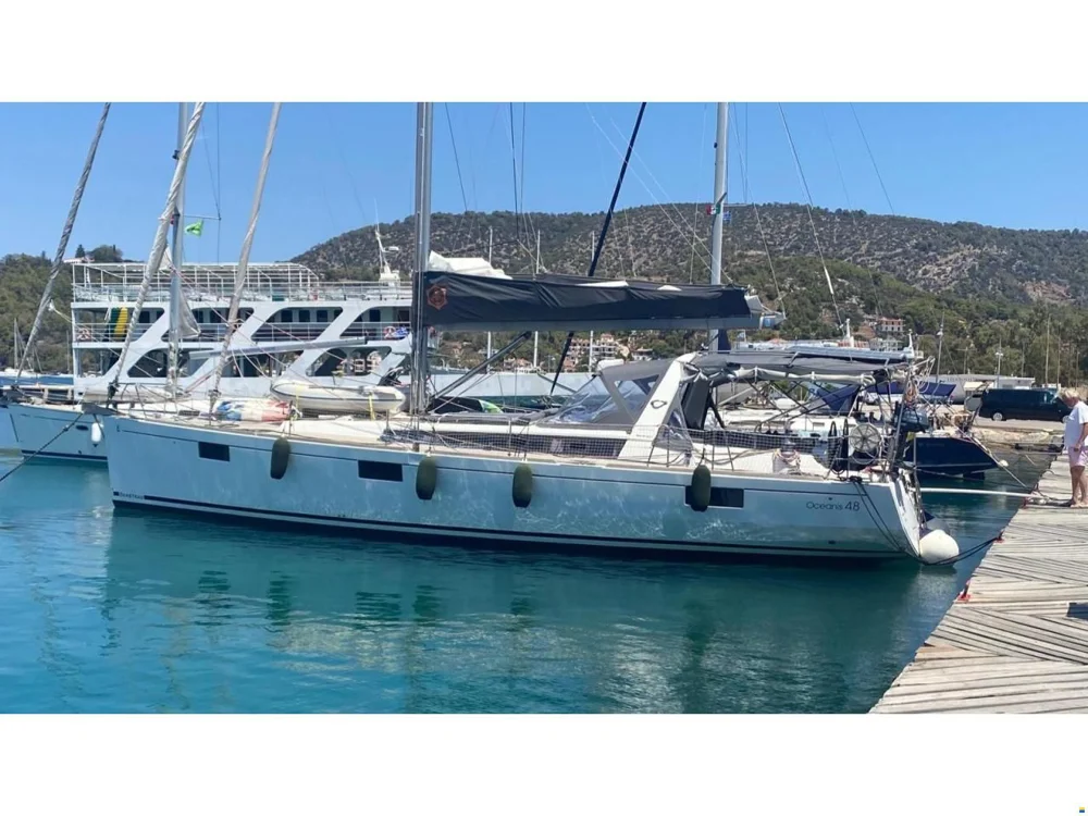 BoatPhoto.coverAlt