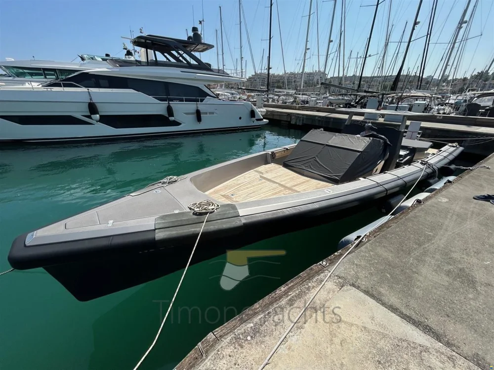 BoatPhoto.coverAlt