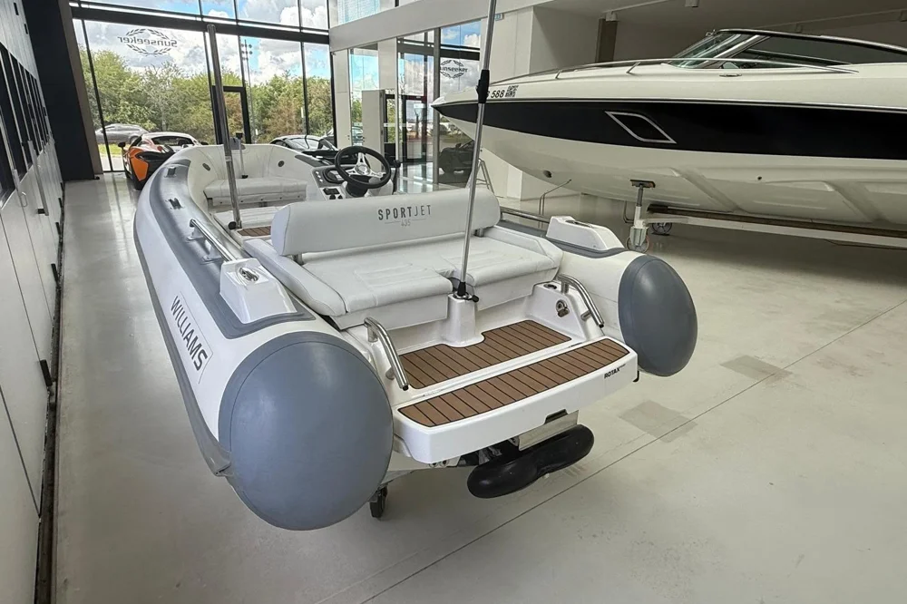BoatPhoto.alt
