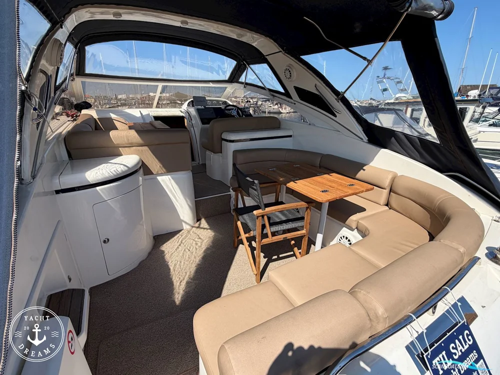 1996 Princess Yachts Princess V39 for sale in Denmark, photo 2 of 5