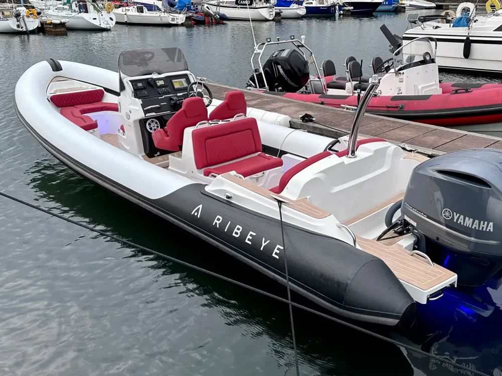 BoatPhoto.coverAlt