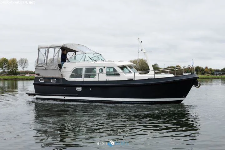 BoatPhoto.alt