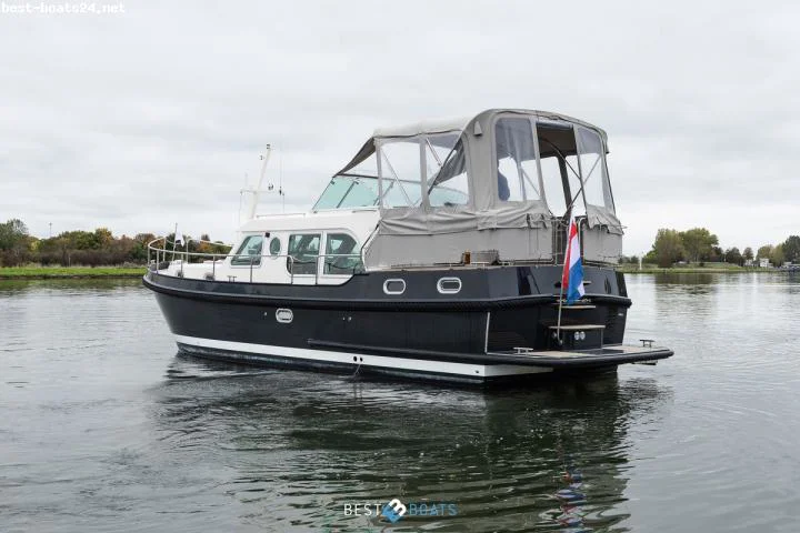 BoatPhoto.alt