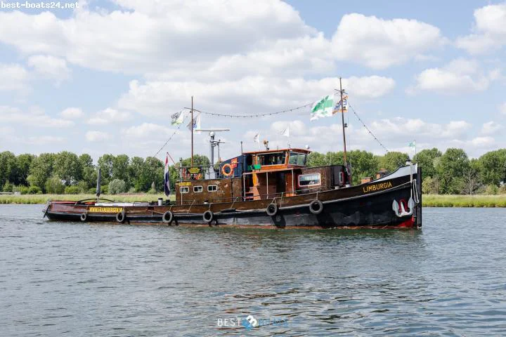 BoatPhoto.alt