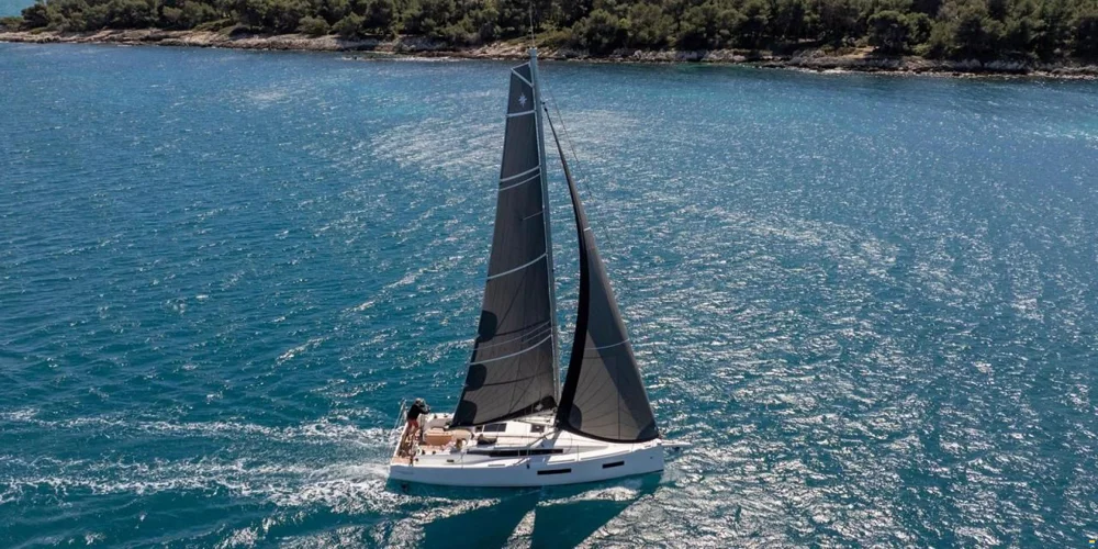BoatPhoto.coverAlt