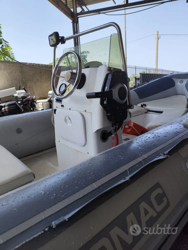 BoatPhoto.coverAlt