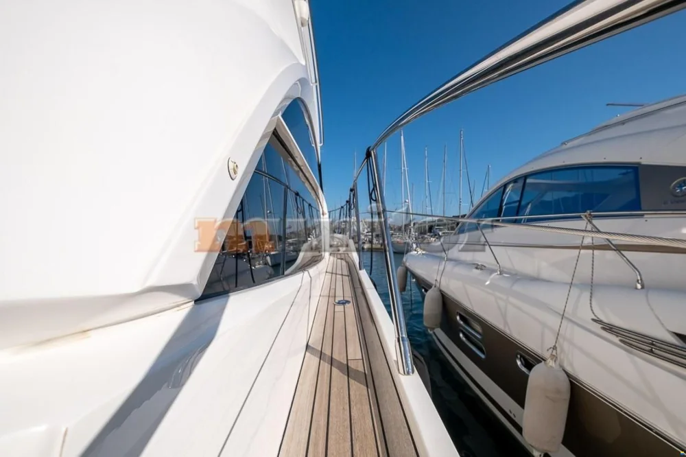 BoatPhoto.alt