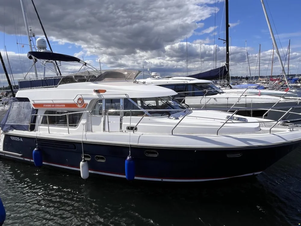 BoatPhoto.coverAlt