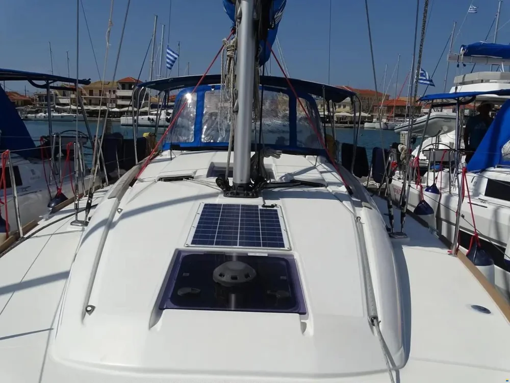 2020 Jeanneau Sun Odyssey 389 for sale in Lefkáda, Greece, photo 2 of 5