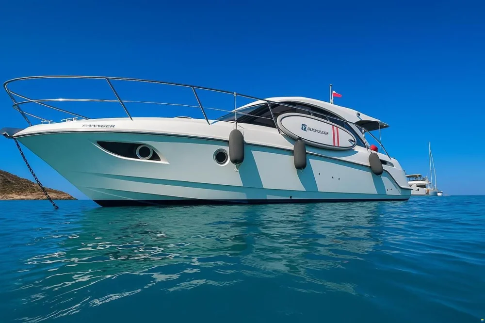 BoatPhoto.coverAlt