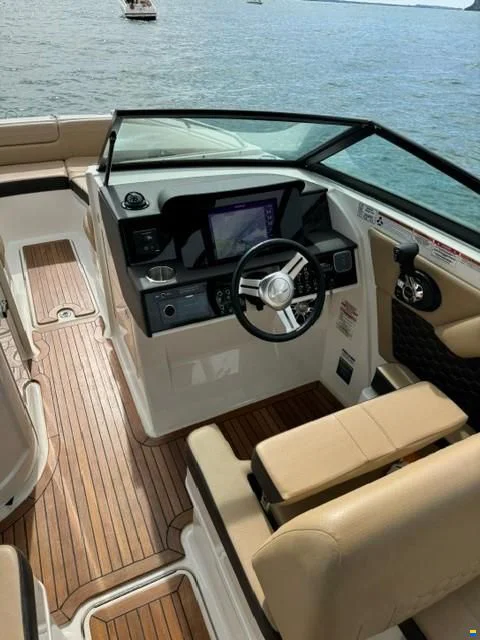 2021 Sea Ray SeaRay 270 SDXE for sale in Moniga del Garda, Italy, photo 3 of 5