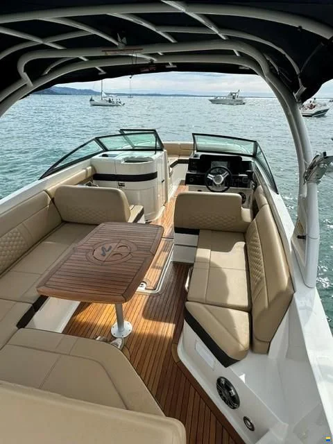 2021 Sea Ray SeaRay 270 SDXE for sale in Moniga del Garda, Italy, photo 4 of 5