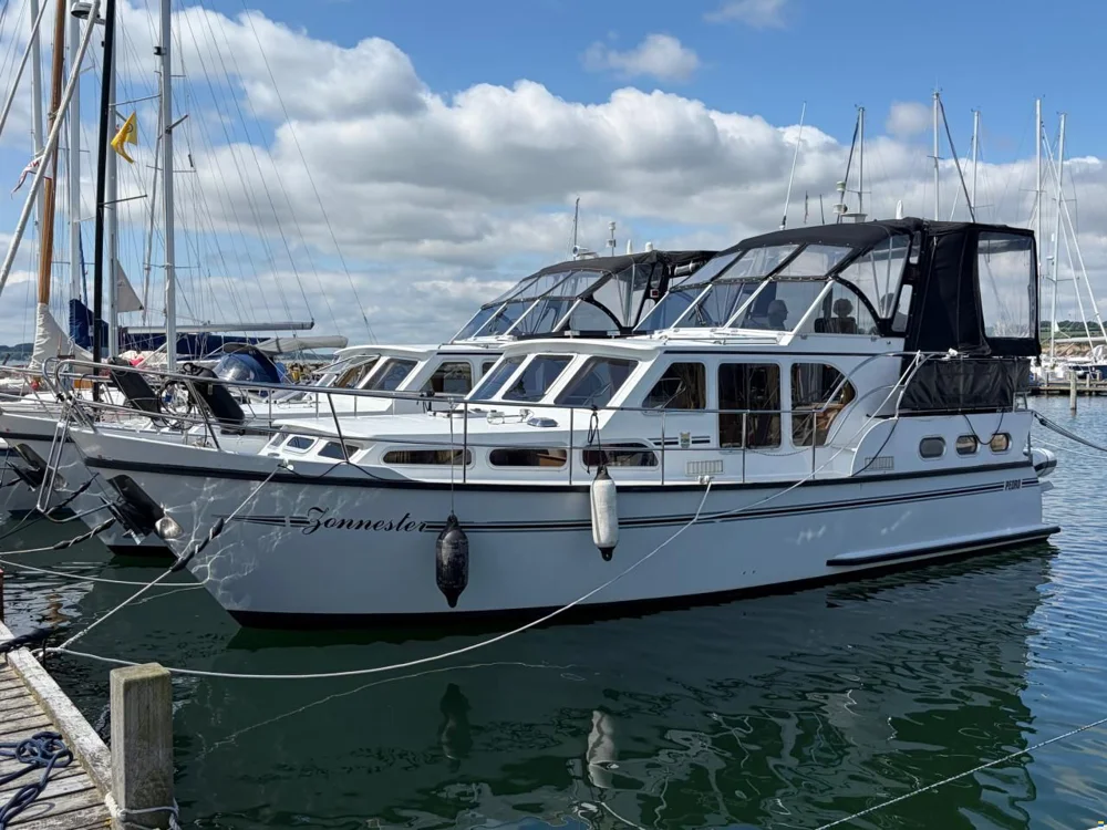 BoatPhoto.coverAlt