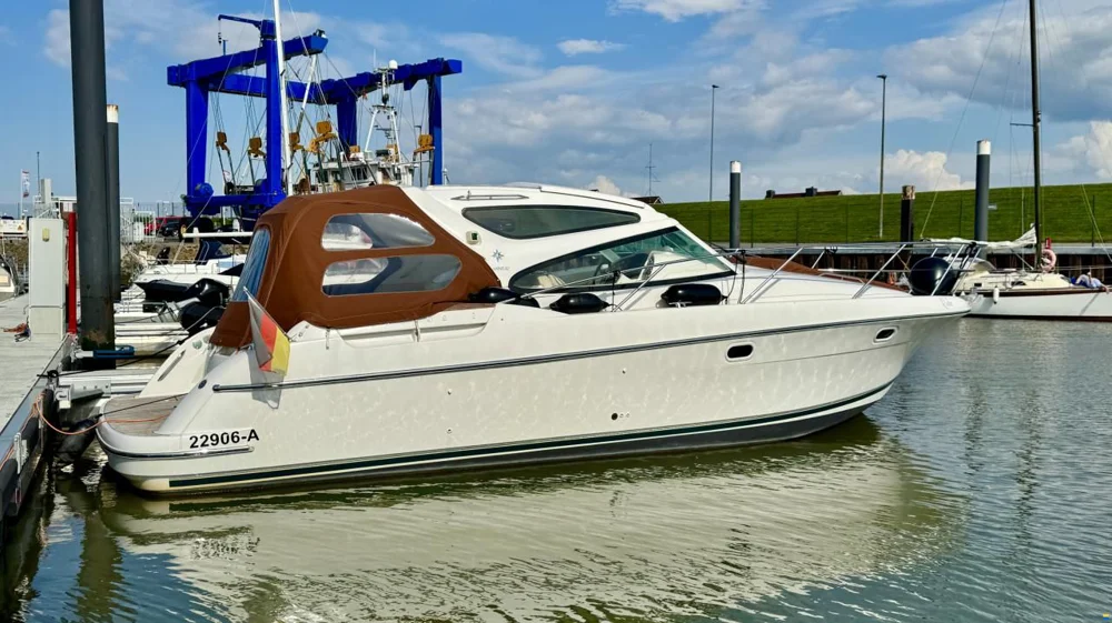 BoatPhoto.coverAlt