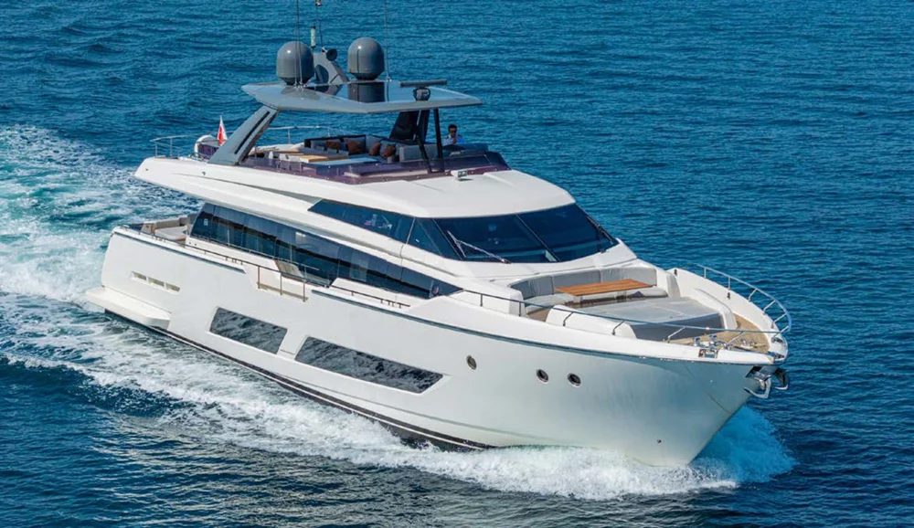 BoatPhoto.coverAlt