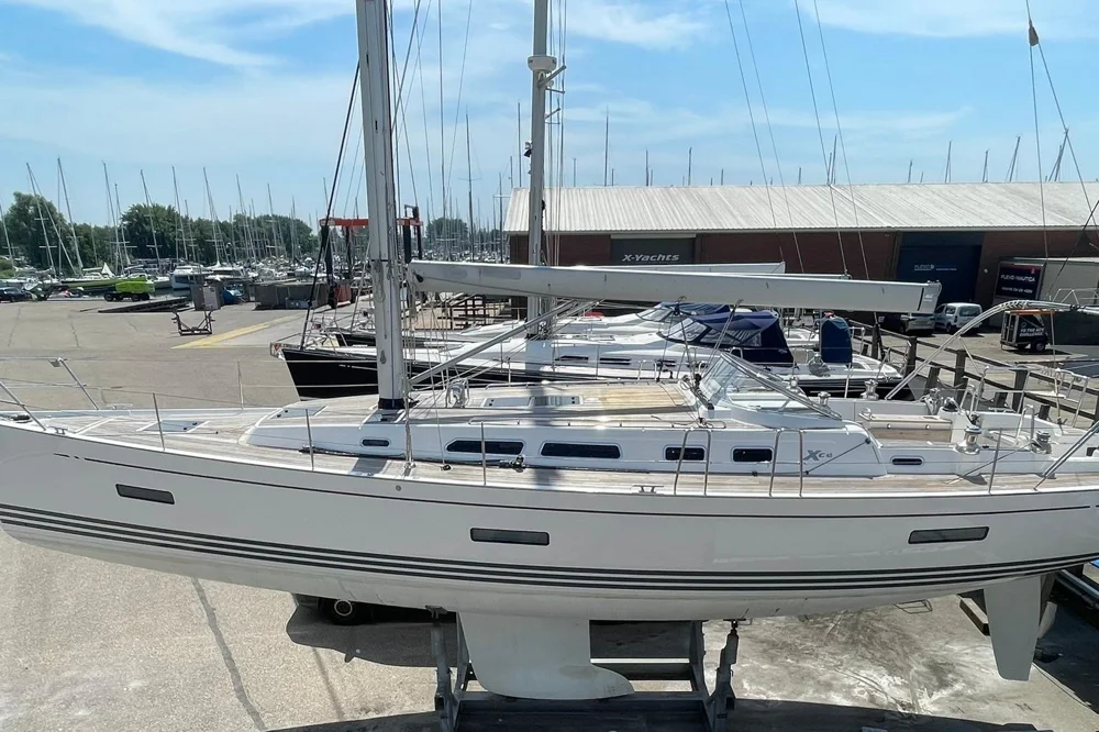 BoatPhoto.coverAlt