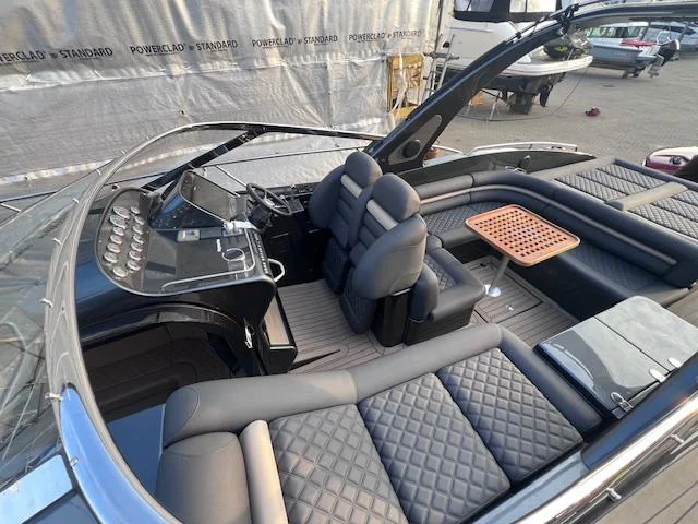 BoatPhoto.coverAlt
