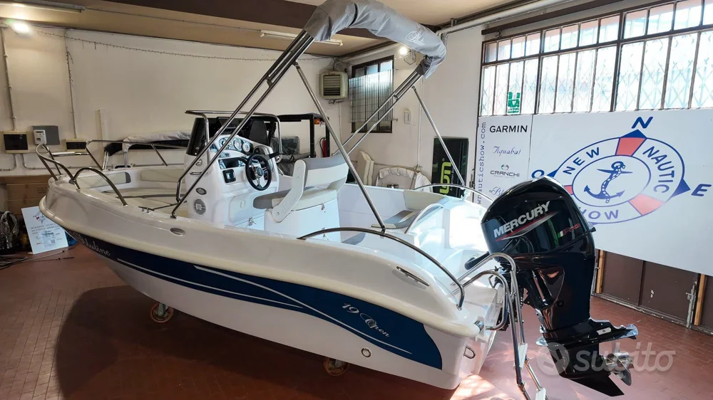BoatPhoto.coverAlt
