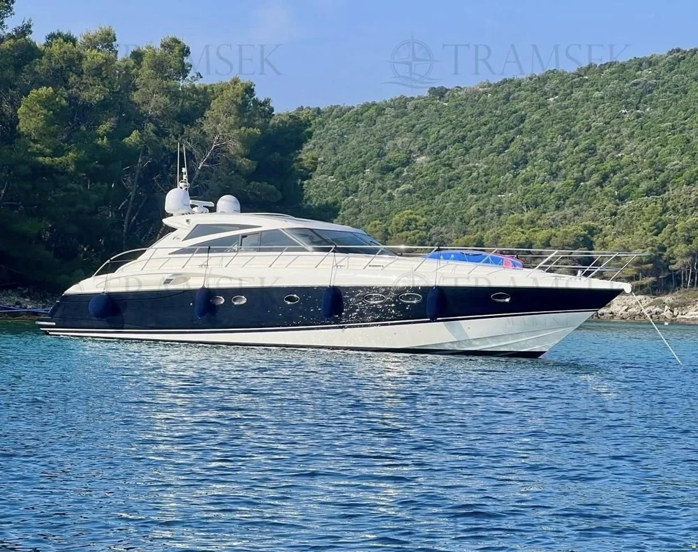 BoatPhoto.coverAlt