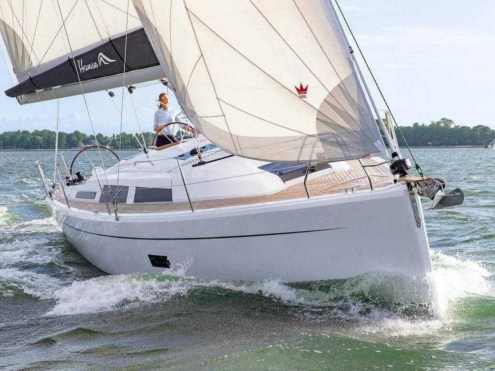BoatPhoto.coverAlt
