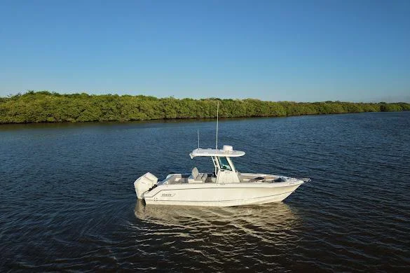 2023 Boston Whaler 250 Outrage for sale in Cancún, Mexico, photo 3 of 5