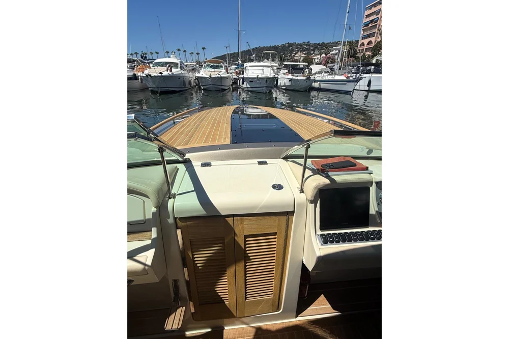 BoatPhoto.alt