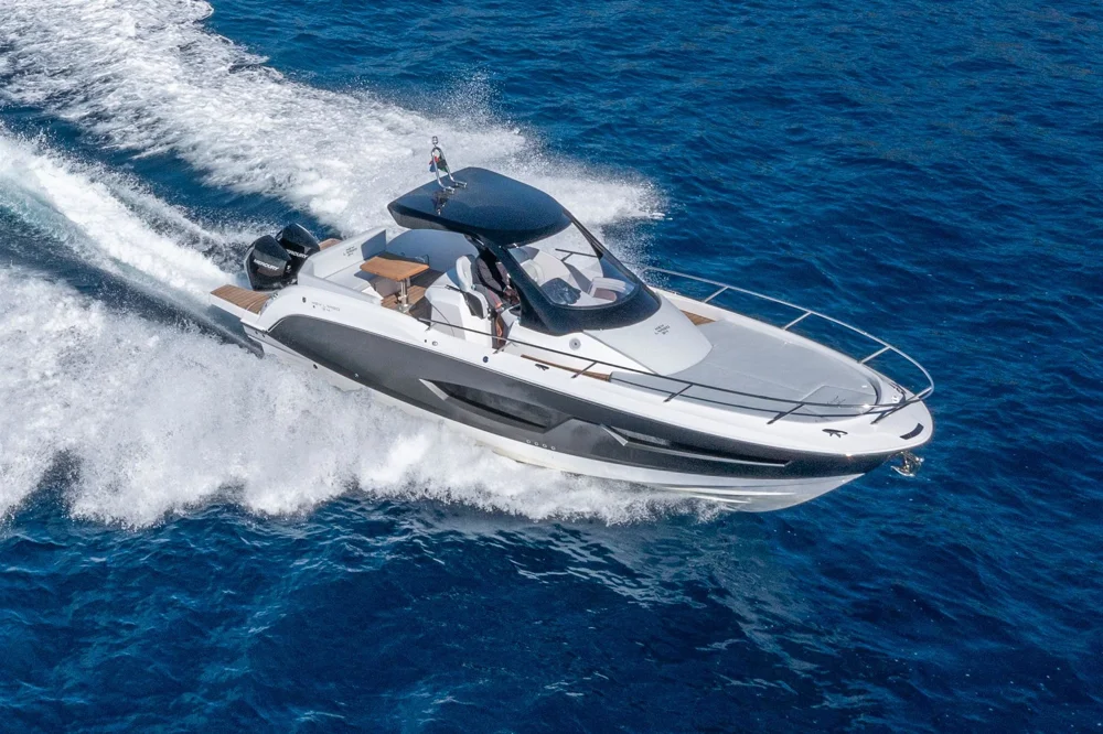 BoatPhoto.coverAlt