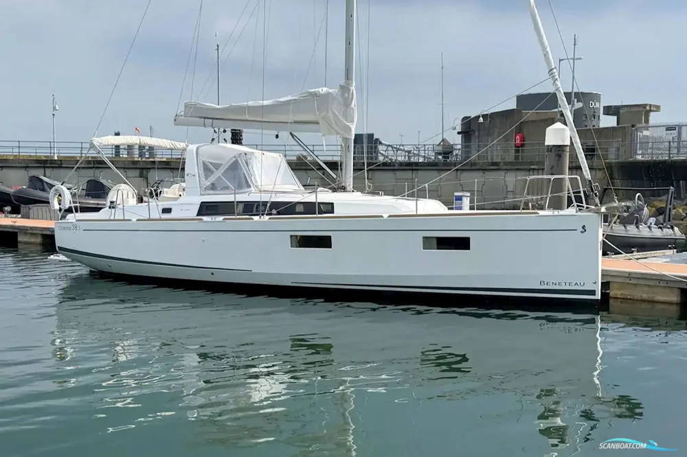 BoatPhoto.coverAlt