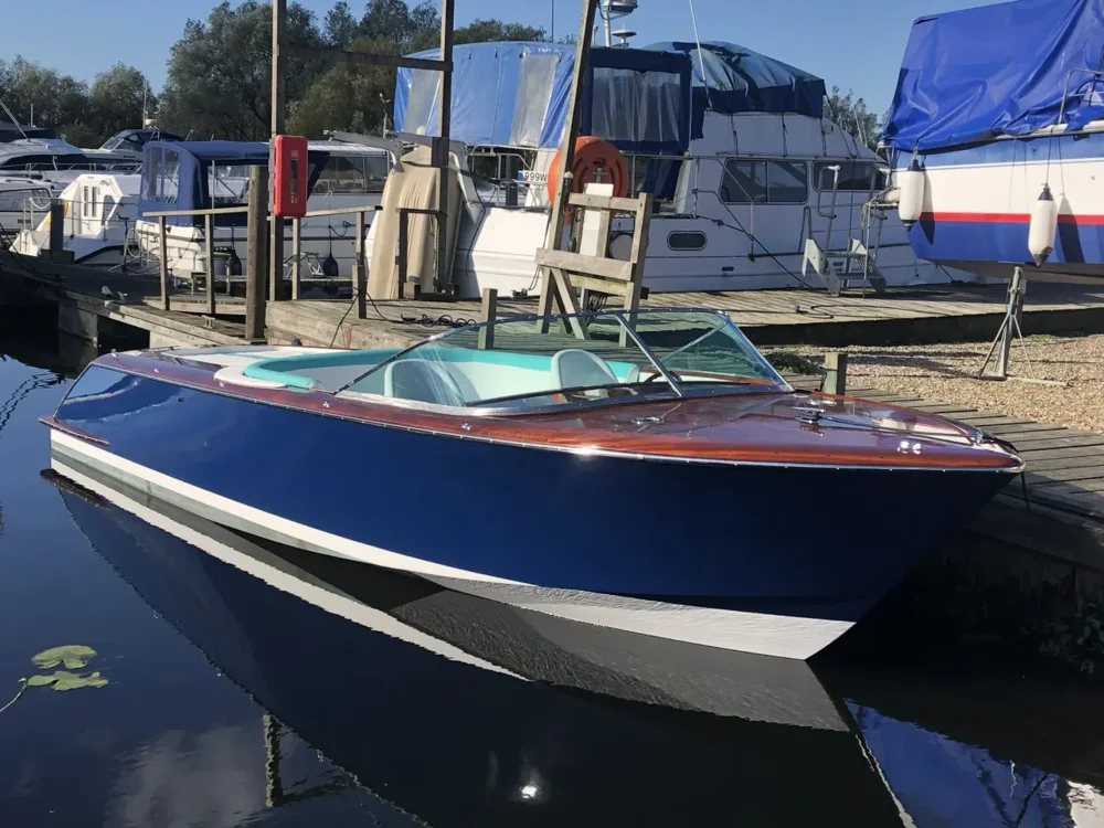 BoatPhoto.coverAlt