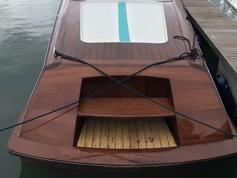 BoatPhoto.alt
