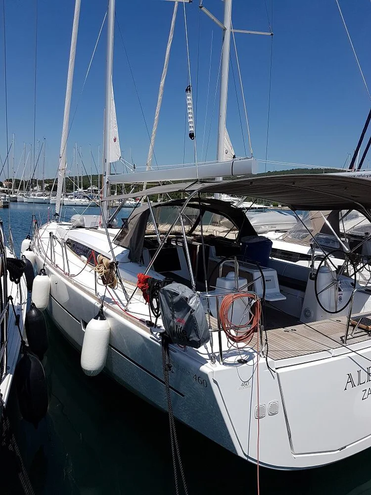 BoatPhoto.coverAlt