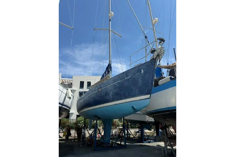 BoatPhoto.coverAlt
