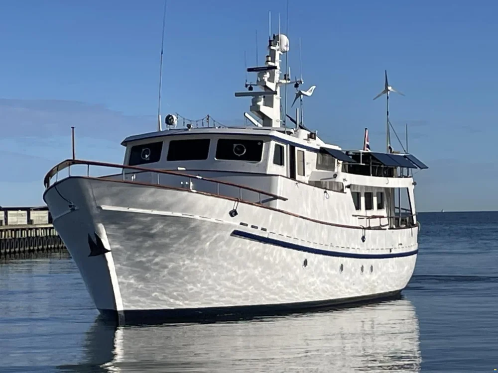 BoatPhoto.coverAlt