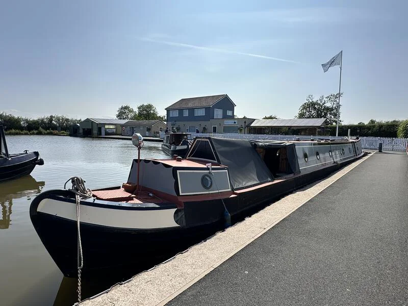 BoatPhoto.alt