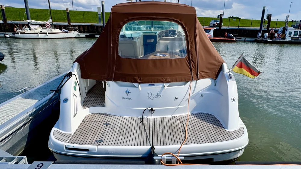 BoatPhoto.alt