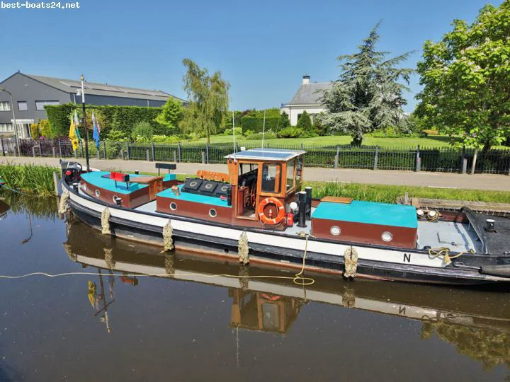 BoatPhoto.alt