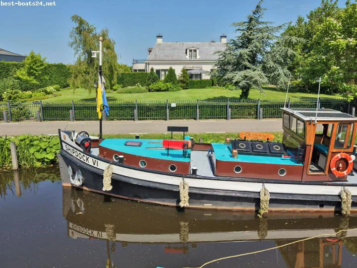 BoatPhoto.alt