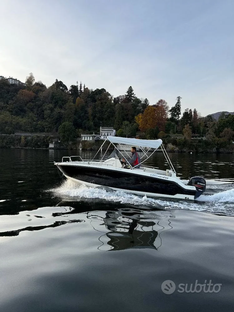 BoatPhoto.coverAlt